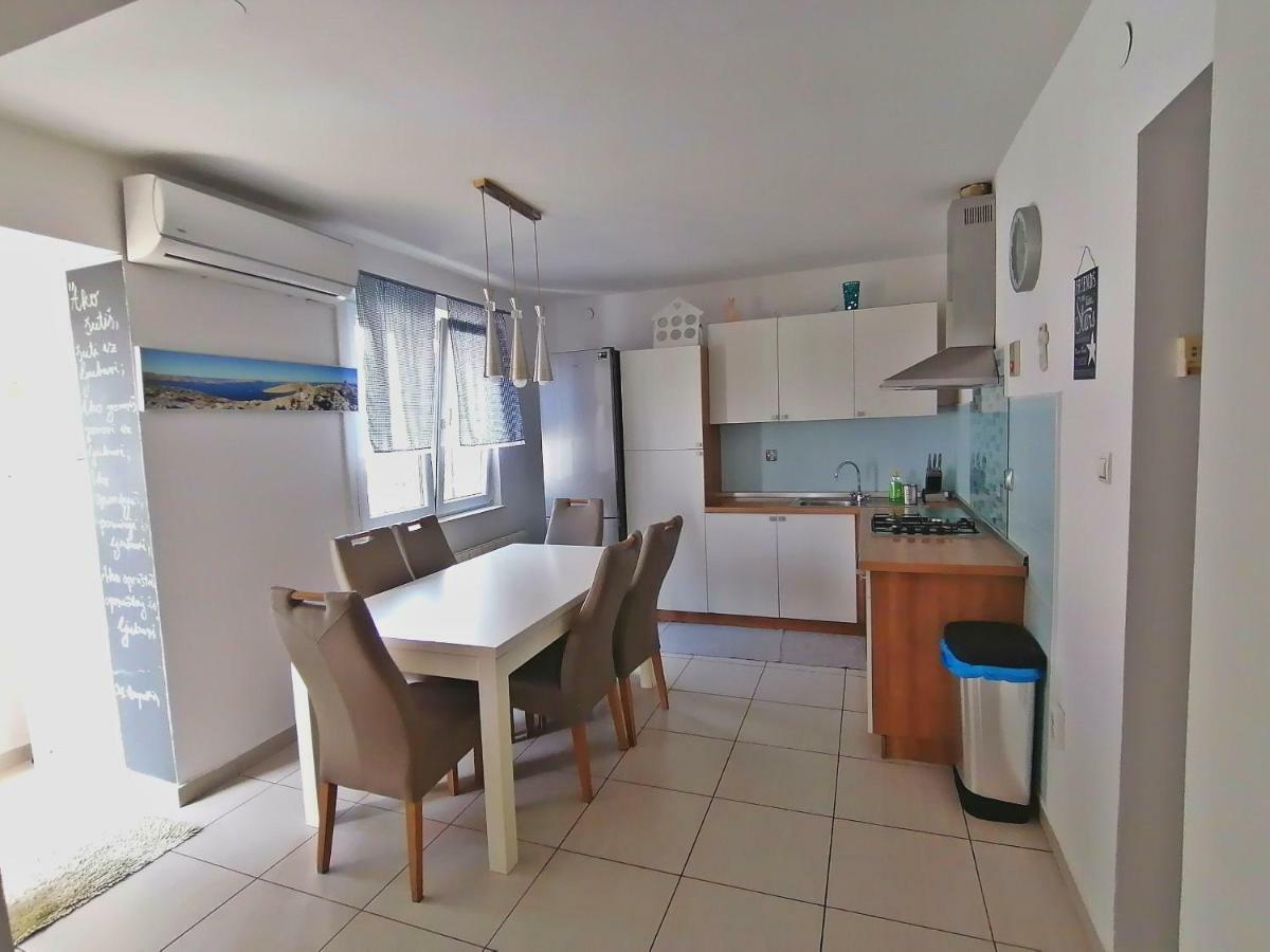 Apartments Bernarda, Jezera Ngoại thất bức ảnh